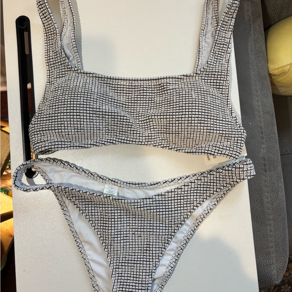 Aerie Bikini set white, black, and gold